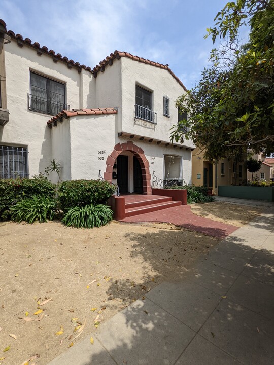 530 N Genesee Ave, Unit Five Thirty in Los Angeles, CA - Building Photo