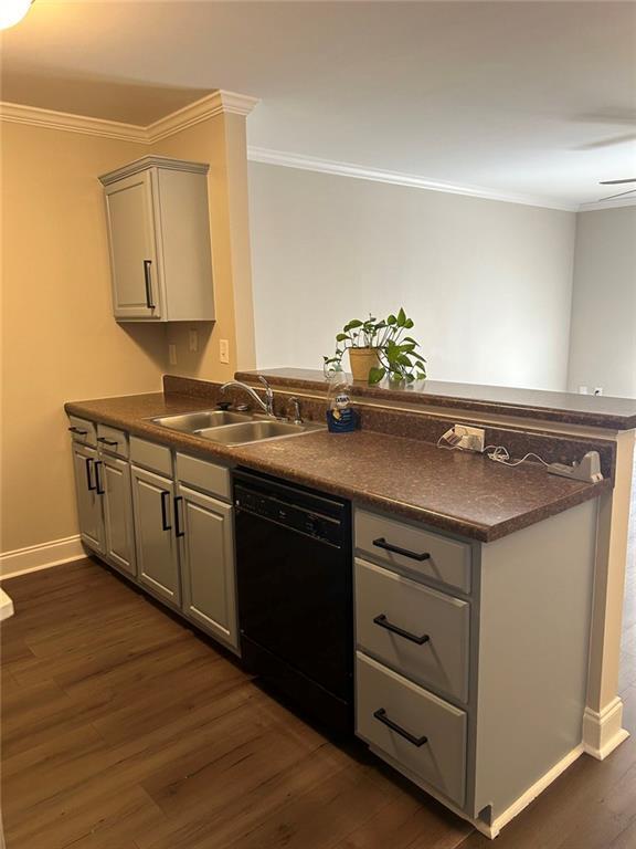 property at 5560 Stonewood Ct