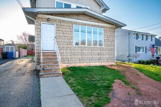 36 2nd Ave in Woodbridge Township, NJ - Building Photo - Building Photo