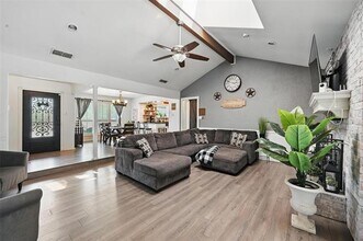 8701 Canyon Crest Rd in Fort Worth, TX - Building Photo - Building Photo
