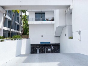 3339 Virginia St, Unit 133 in Miami, FL - Building Photo - Building Photo