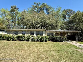 7963 Lemans Dr in Jacksonville, FL - Building Photo