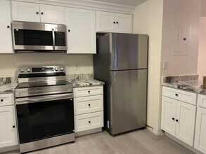 324 Washington St in Wellesley, MA - Building Photo - Building Photo