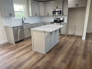 14901 N Iredelle Way in Tahlequah, OK - Building Photo - Building Photo