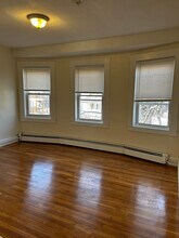 8 Dudley St, Unit 1 in Cambridge, MA - Building Photo - Building Photo