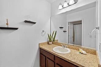 184 Primrose Dr in Davenport, FL - Building Photo - Building Photo
