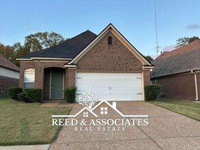 9340 Acadia Pl in Cordova, TN - Foto de edificio - Building Photo