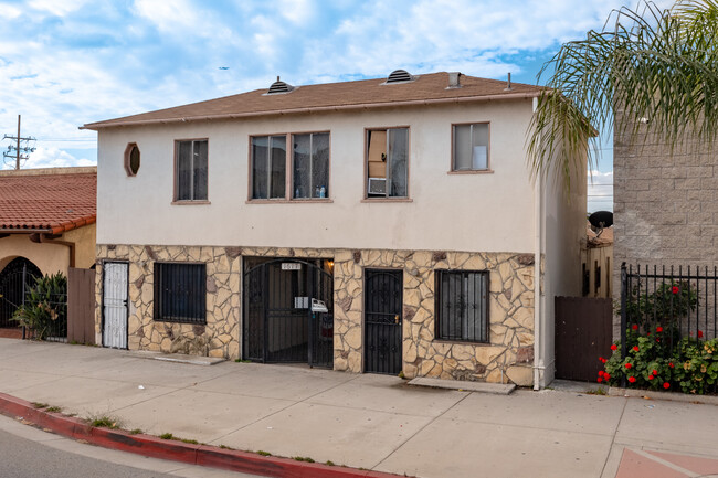 1617 W Whittier Blvd in Montebello, CA - Building Photo - Building Photo