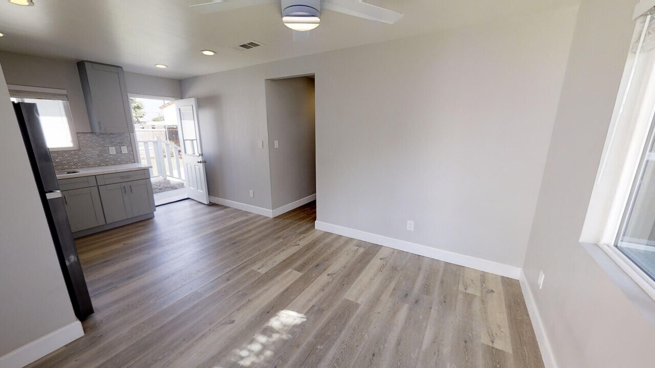 6324 Montezuma Rd in San Diego, CA - Building Photo
