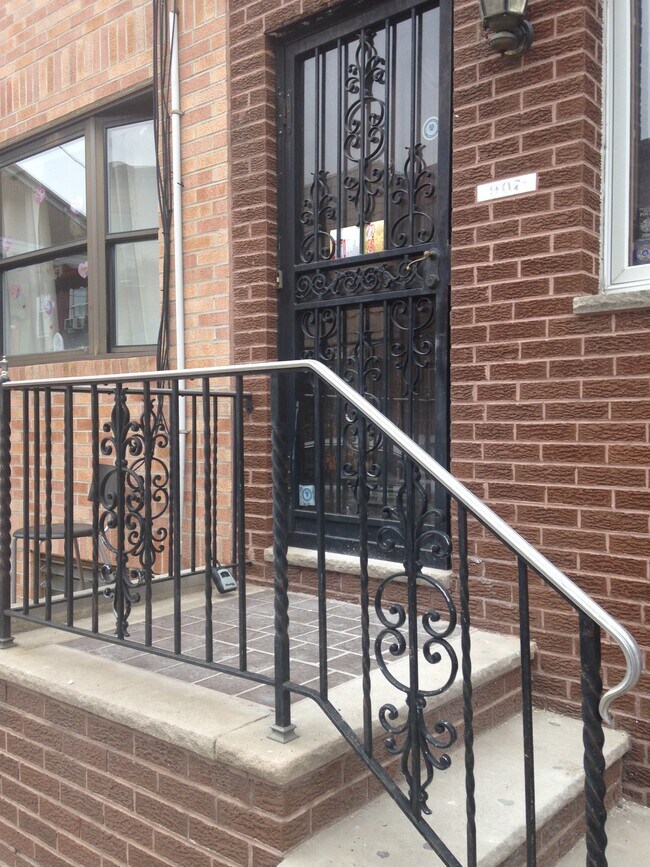 907 Hoffman St in Philadelphia, PA - Foto de edificio - Building Photo