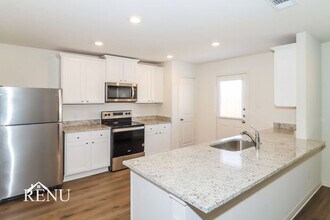 312 Silvercrest Ln in Jarrell, TX - Building Photo - Building Photo