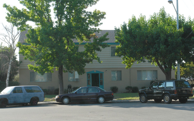 1744 Ross Cor in San Jose, CA - Foto de edificio - Building Photo