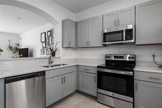 6217 Fairmont Ln in Palmetto, FL - Building Photo - Building Photo