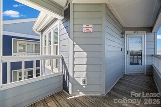 372 Northwest Dr in Davidson, NC - Foto de edificio - Building Photo