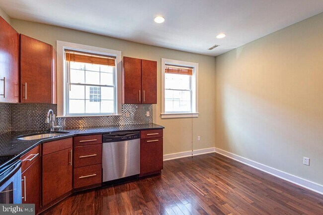 2620 Webster St in Philadelphia, PA - Building Photo - Building Photo