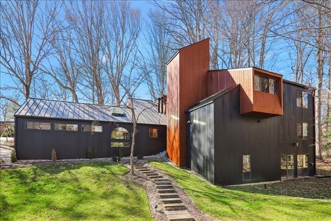 property at 8706 Bellwood Rd