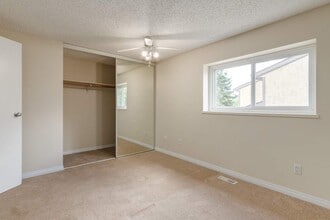 Cavell Ridge Townhomes in Edmonton, AB - Building Photo - Building Photo