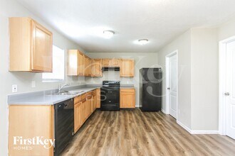 10823 Gathering Dr in Indianapolis, IN - Building Photo - Building Photo