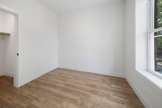 1921 W Summerdale Ave, Unit 2F in Chicago, IL - Building Photo - Building Photo