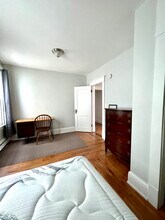 2338 16th St, Unit Whole House in Troy, NY - Building Photo - Building Photo