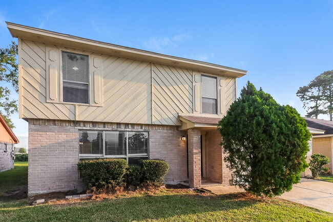 11955 Drummond Park Dr in Houston, TX - Building Photo - Building Photo