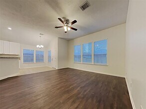 30114 Saw Oaks Dr in Magnolia, TX - Building Photo - Building Photo