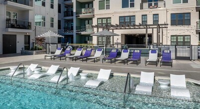 2408 South Blvd, Unit A0 in Charlotte, NC - Building Photo - Building Photo