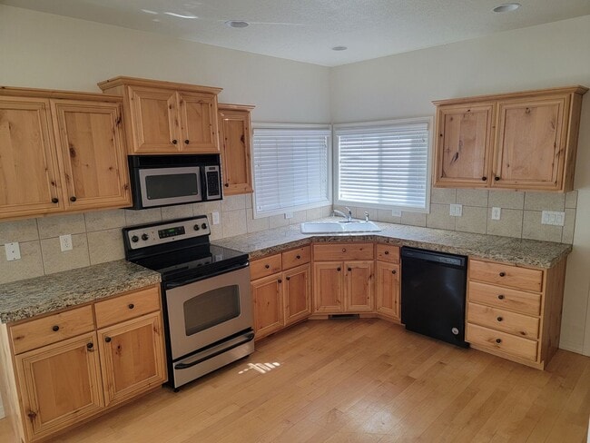 101 Barbara Dr in Middleton, ID - Building Photo - Building Photo