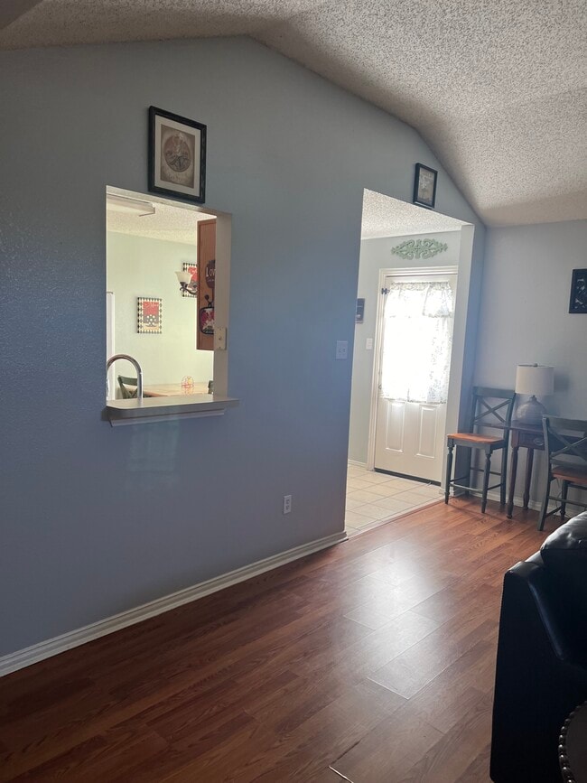 property at 1109 Palomino Dr