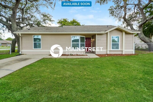 property at 2714 Waco Dr E