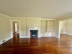429 Banks St in Graham, NC - Building Photo - Building Photo