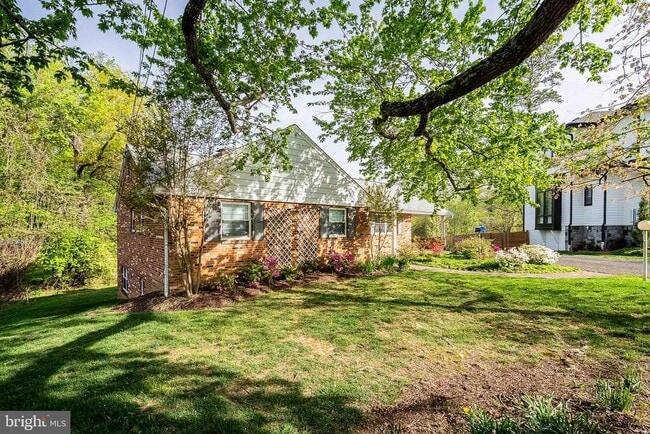 property at 6608 Fairlawn Dr