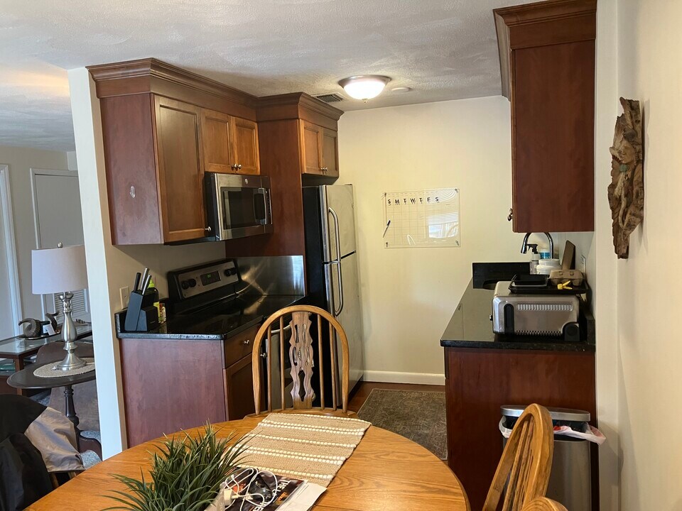 360 Neponset St, Unit Canton Crossing #605 in Canton, MA - Building Photo