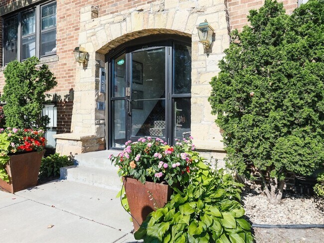 Chicago Villas II in Minneapolis, MN - Foto de edificio - Building Photo