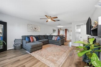 5728 Giddyup Ln in Fort Worth, TX - Building Photo - Building Photo