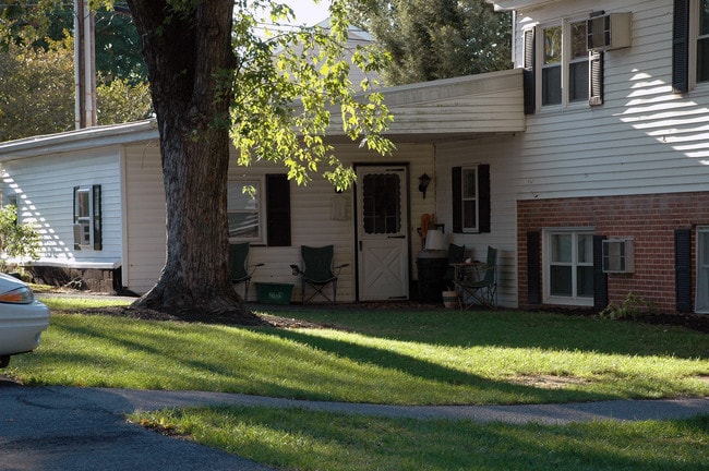 Beechwood Manor in Elizabethtown, PA - Foto de edificio - Building Photo