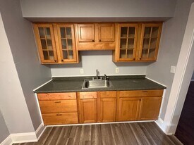 261 Spring Grove Ave in Toledo, OH - Building Photo