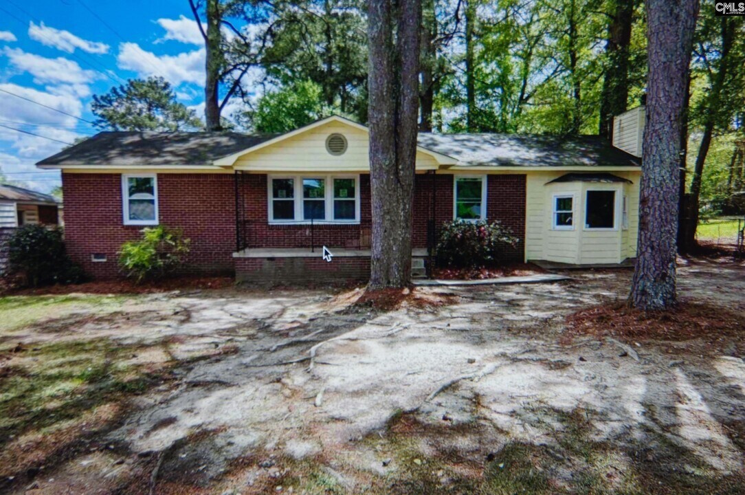 1204 Omega Dr in Columbia, SC - Building Photo