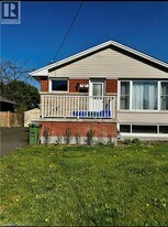 787 Upper Ottawa St in Hamilton, ON - Building Photo