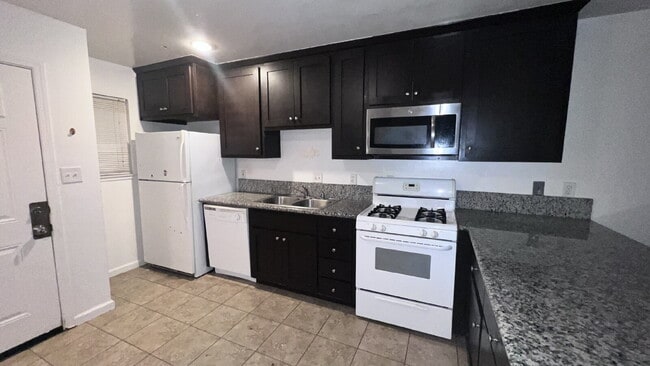 property at 1116 Evelyn Ln