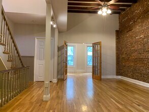 160 Steuben St in Jersey City, NJ - Building Photo - Building Photo