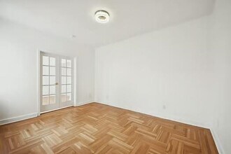 275 Harrison Ave in Jersey City, NJ - Building Photo - Building Photo
