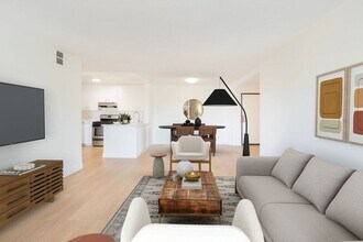 10020 Zelzah Ave in Los Angeles, CA - Foto de edificio - Building Photo