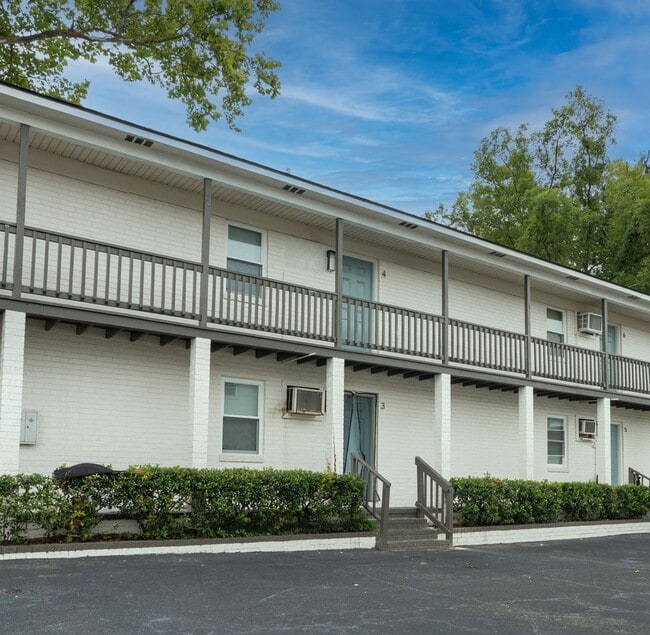 4025 Bamberg in North Charleston, SC - Foto de edificio - Building Photo