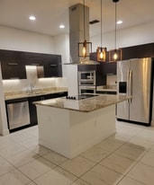 5 Flatfish Dr in Poinciana, FL - Building Photo