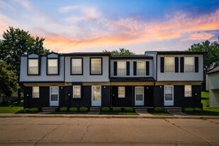 Walden Ridge Townhomes in Iowa City, IA - Building Photo