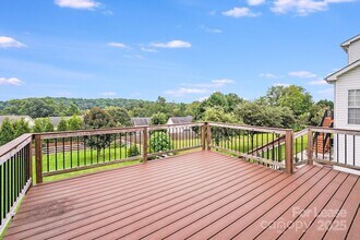 121 Riverfront Pkwy in Mount Holly, NC - Building Photo - Building Photo