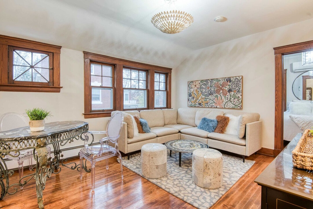 3073 Fairmount Blvd in Cleveland Heights, OH - Building Photo