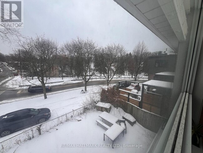 property at 2 Bellhaven Rd