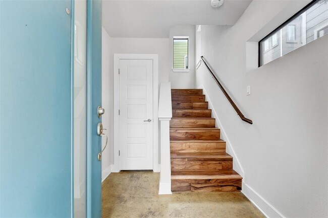1504 Lorraine Loop in Austin, TX - Building Photo - Building Photo